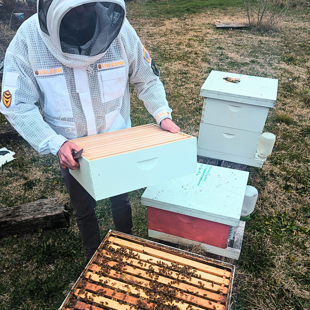 Sting Stopper Professional Ventilated Beekeeping Jacket - Beekeeper White