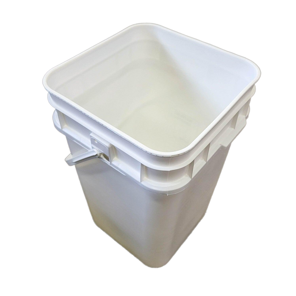 4 Gallon Square Bucket and Lid